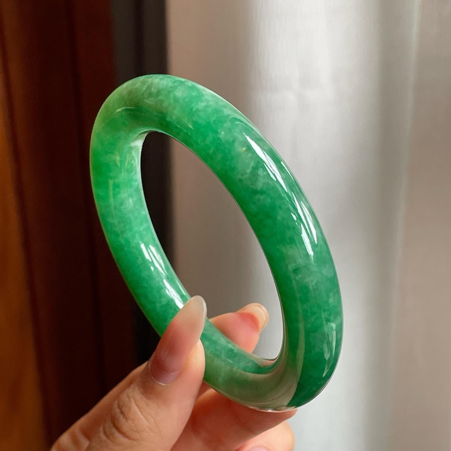 糯冰种满绿翡翠圆条手镯（56mm）（yc200658）