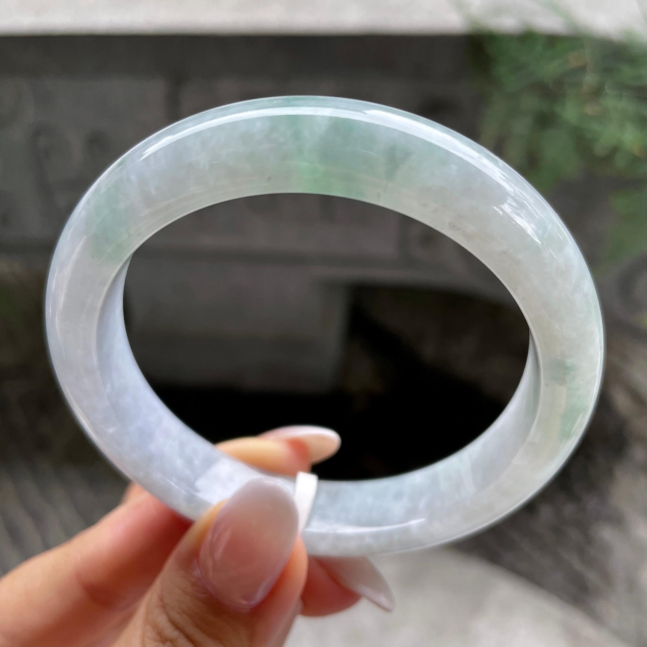糯种飘绿花正圈平安镯57.7圈          天然缅甸A货翡翠（yc407878）