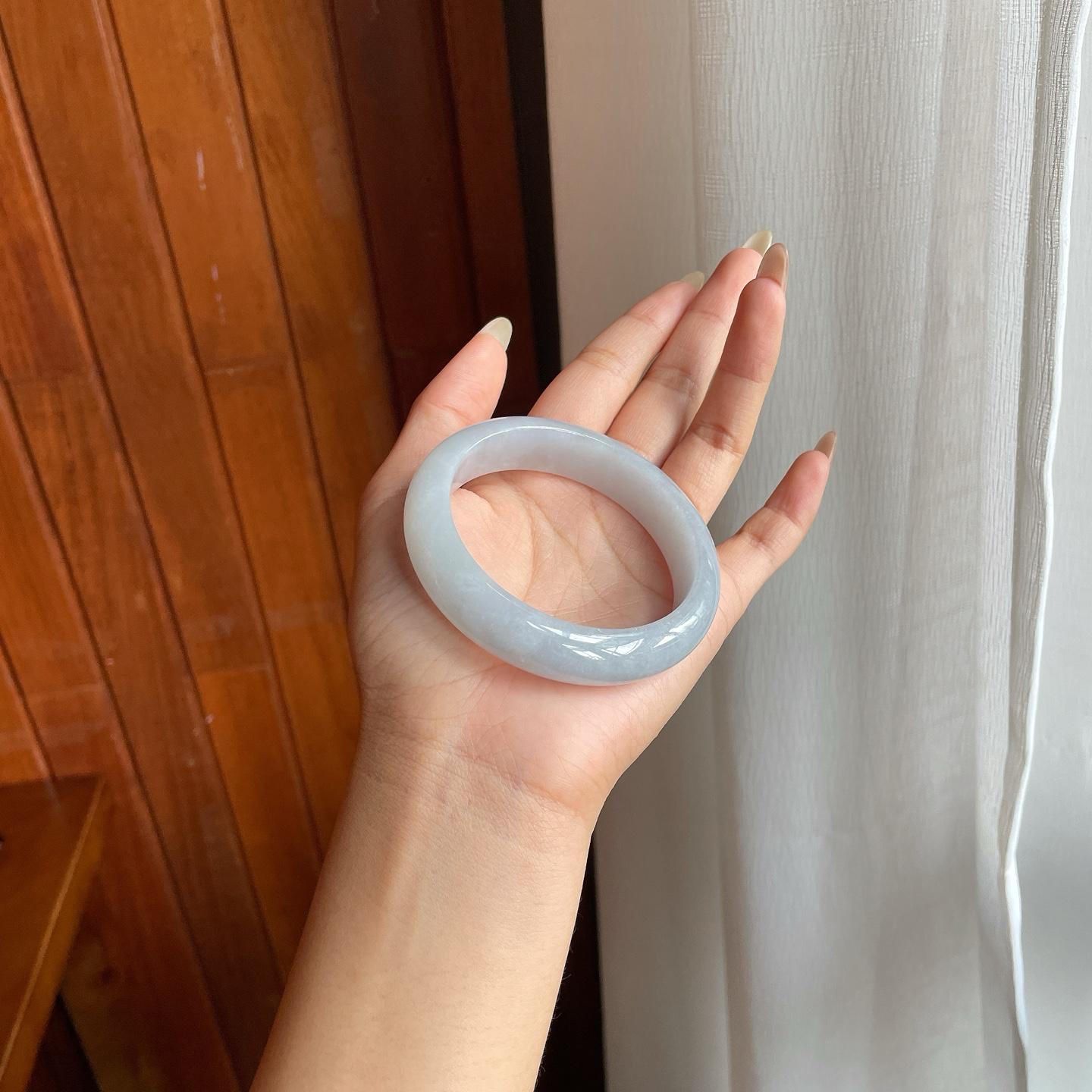 糯冰种带底色翡翠平安镯（55mm）（yc217403）