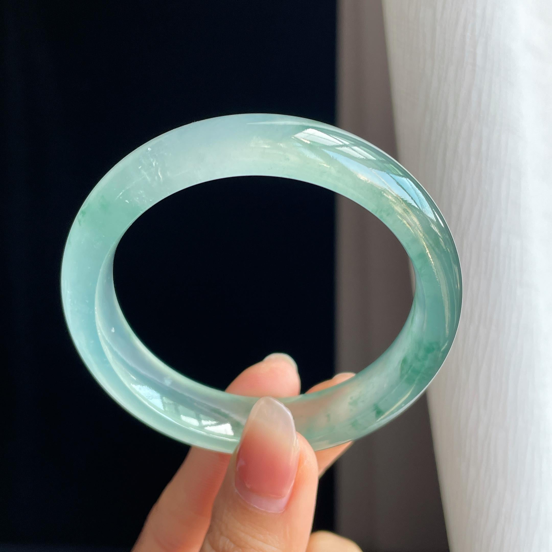 冰玻种飘花翡翠平安镯（55mm)（yc322780）