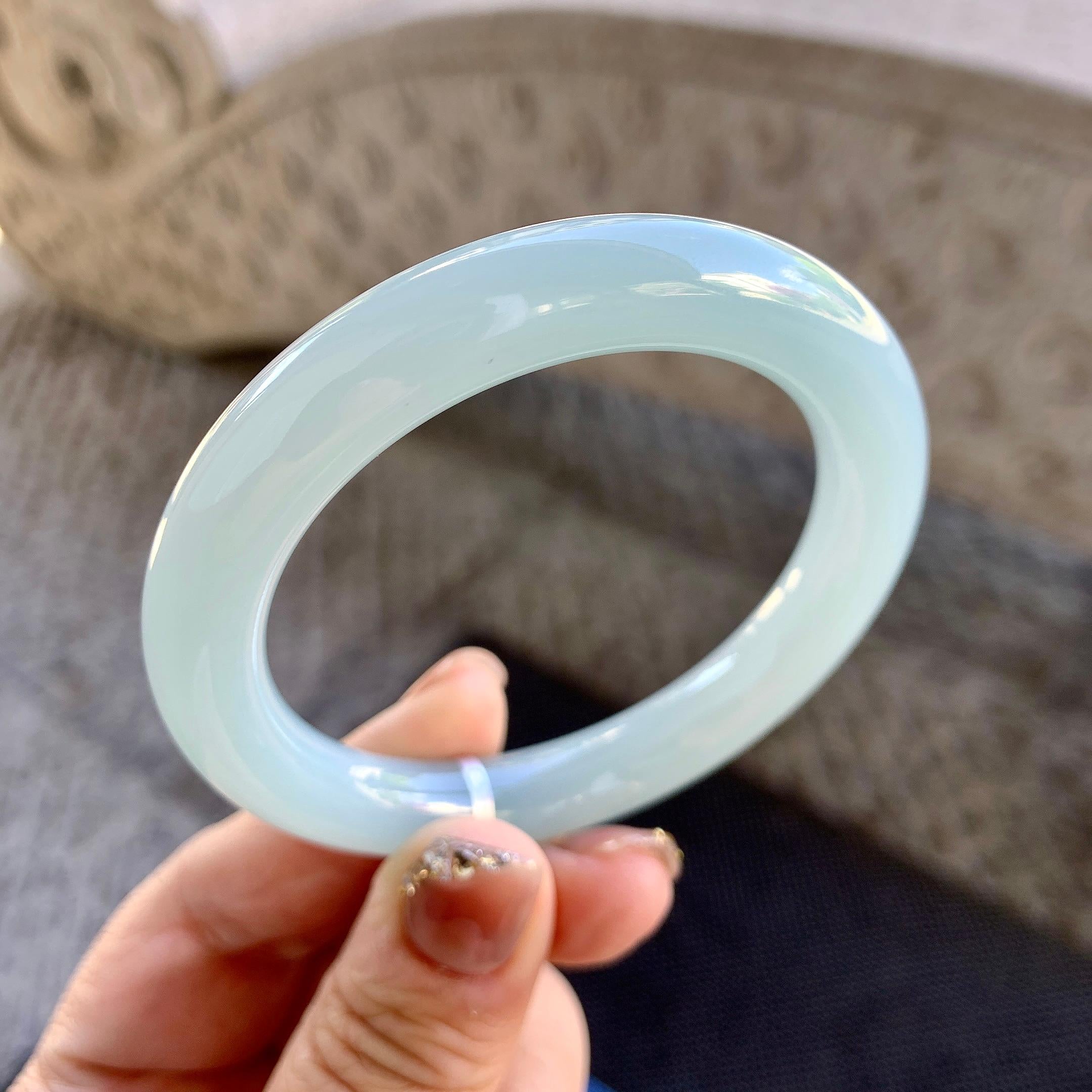 细糯种淡蓝底圆条手镯（53.3mm）（yc273586）