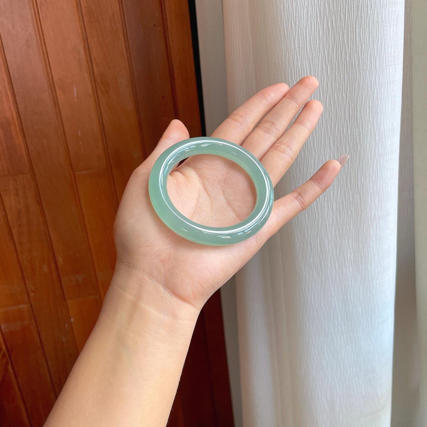 冰种湖水绿翡翠圆条手镯（54.5mm）（yc313025）