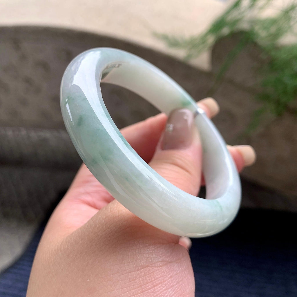 细糯种飘绿花正圈平安镯 55.5圈口 天然缅甸A货翡翠（yc468009）