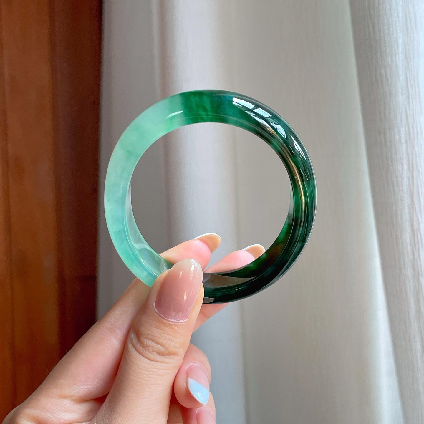 冰种半山半水翡翠贵妃镯（54.2mm)（yc374704）
