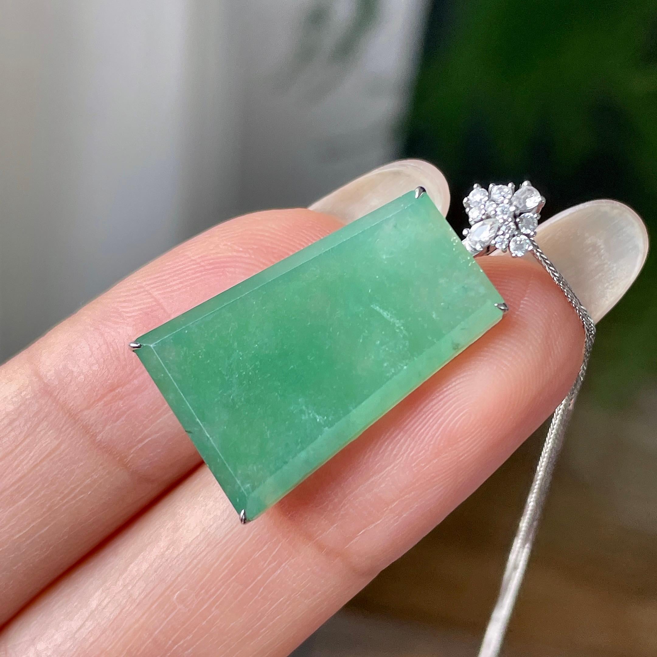 18k金钻镶糯冰种湖水绿无事牌项链    天然缅甸A货翡翠（yc355294）