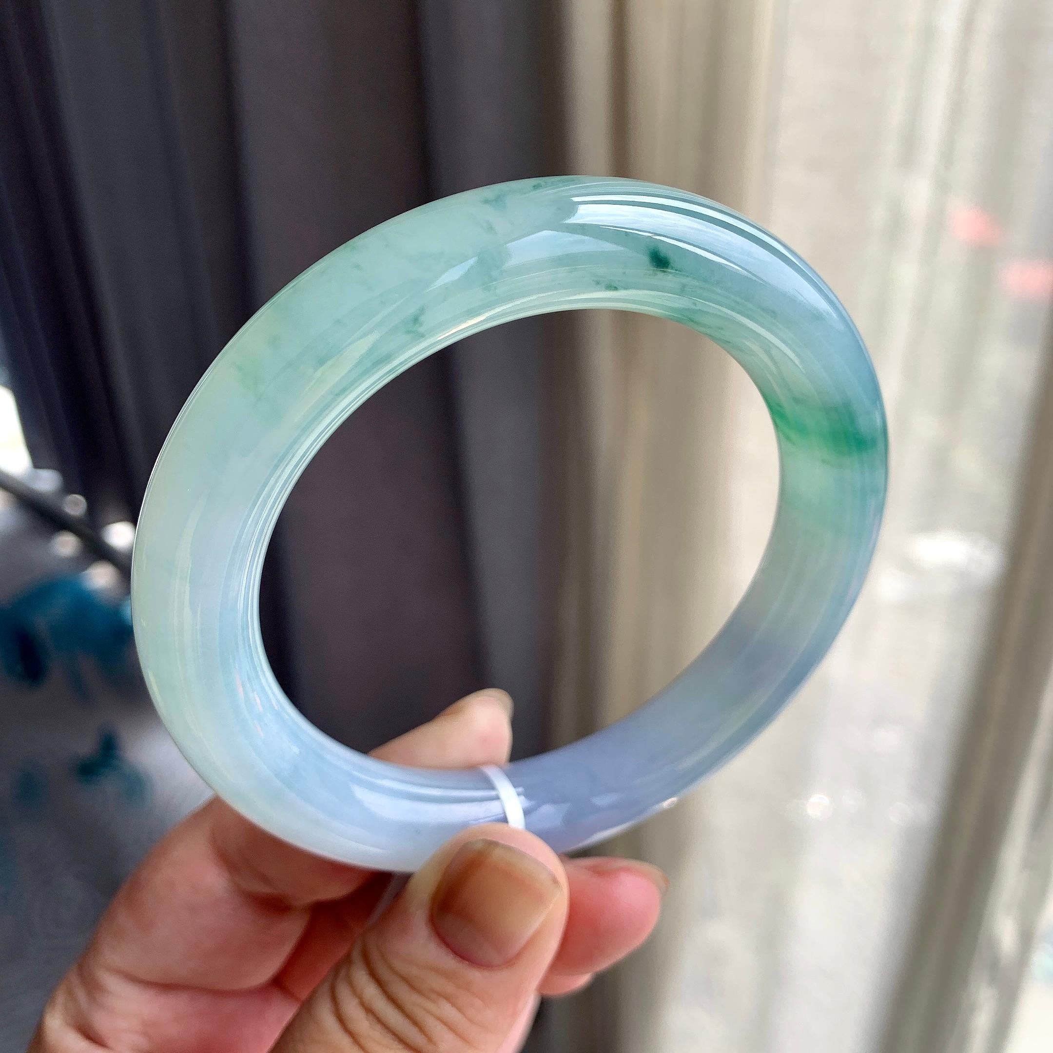 糯冰种飘花淡紫罗兰圆条手镯（62mm）（yc195372）