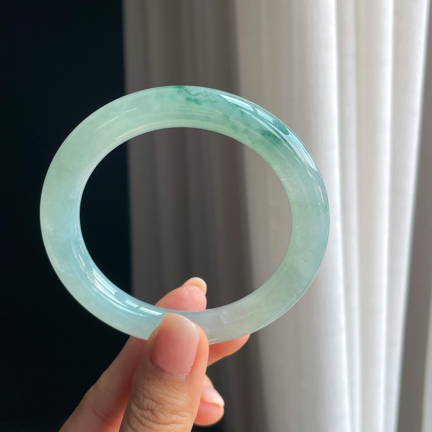 冰种飘花圆条翡翠手镯（56.6mm）（yc389491）