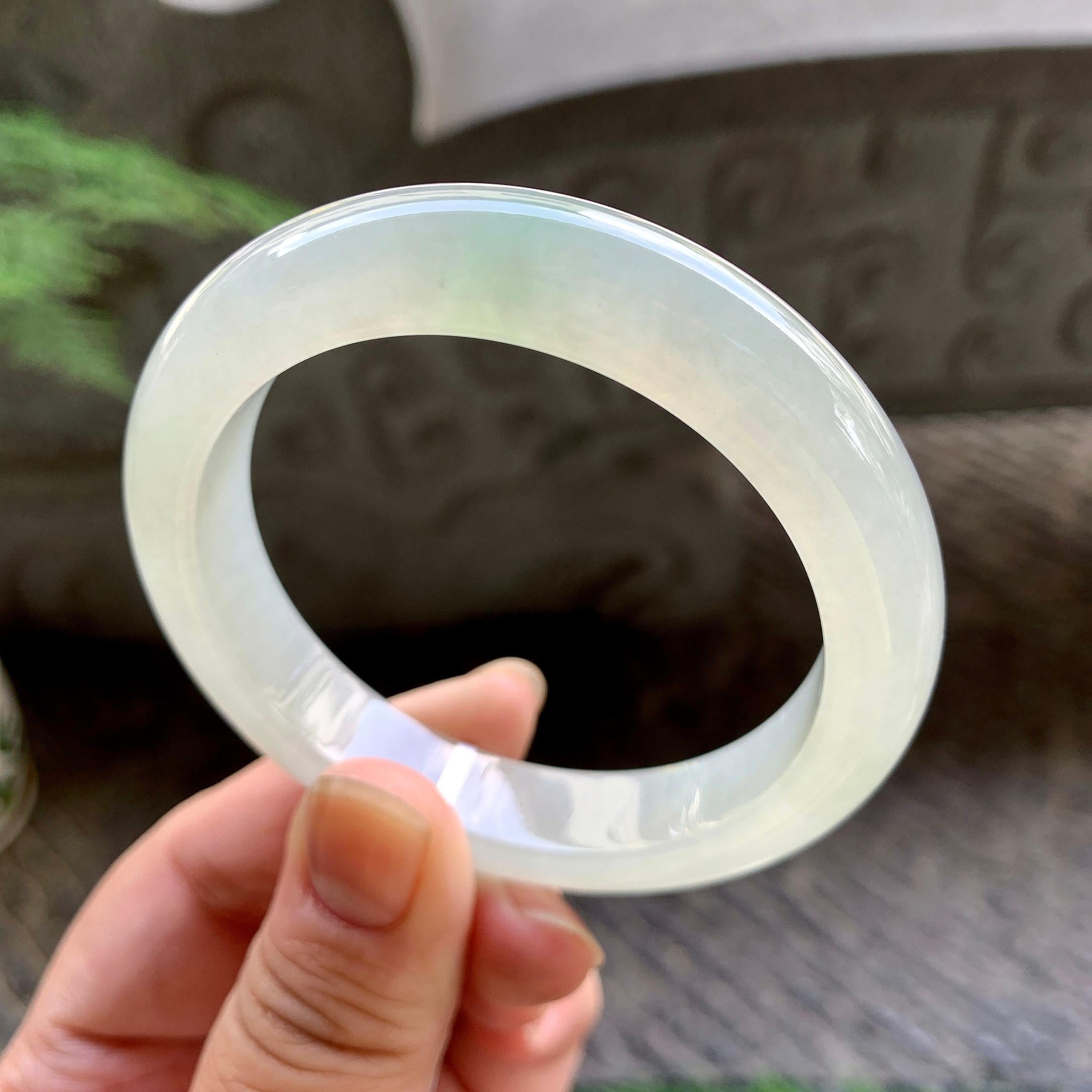 糯冰种飘绿平安镯（55.4mm）（yc195343）
