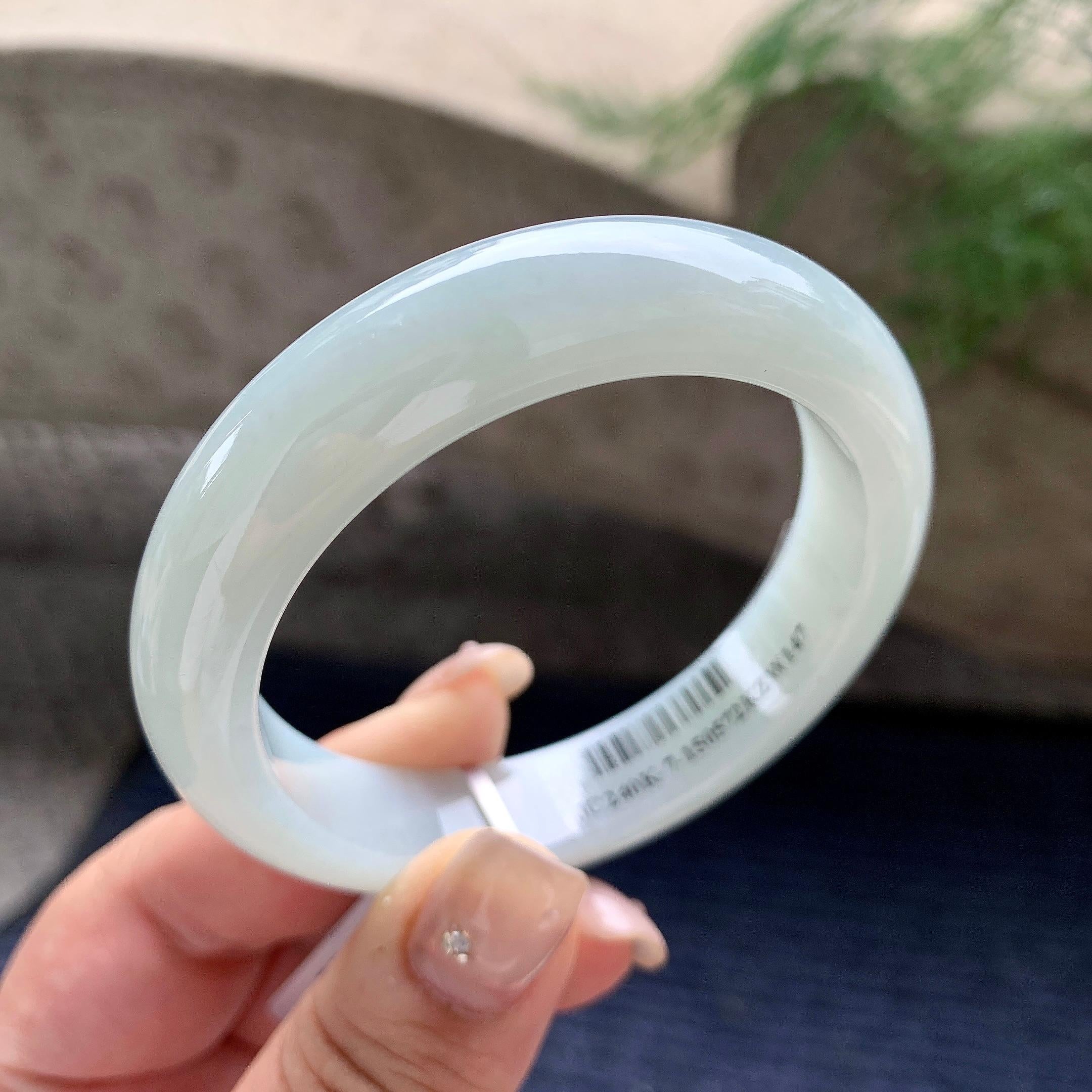 细糯种淡晴底正圈平安镯 53圈口 天然缅甸A货翡翠（yc468017）
