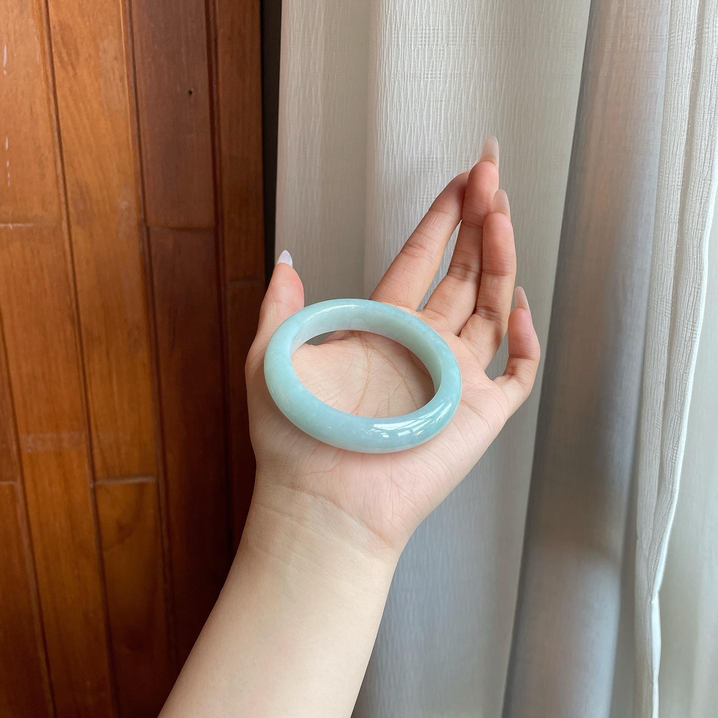 糯冰晴底翡翠平安镯（54.4mm）（yc282584）