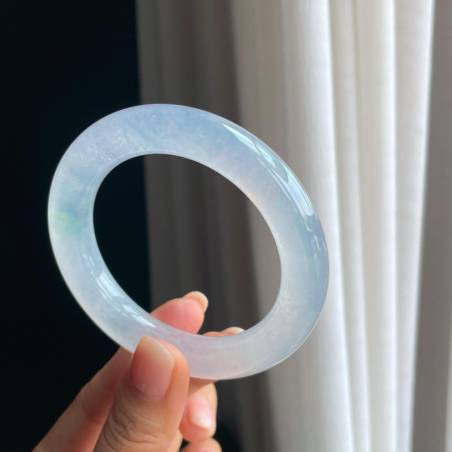 冰种洒金特色翡翠圆条手镯（54.7mm)（yc397125）