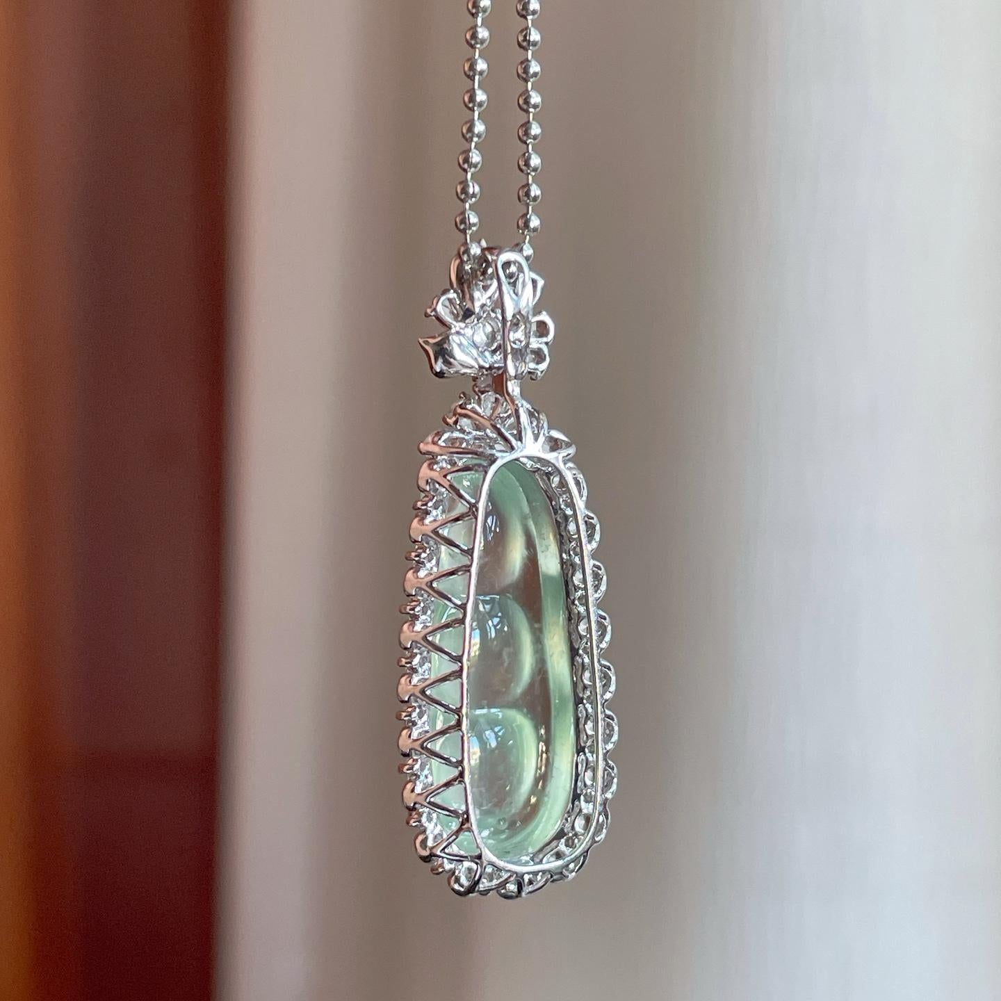 18k金镶冰种带底色翡翠豆子（yc246211）