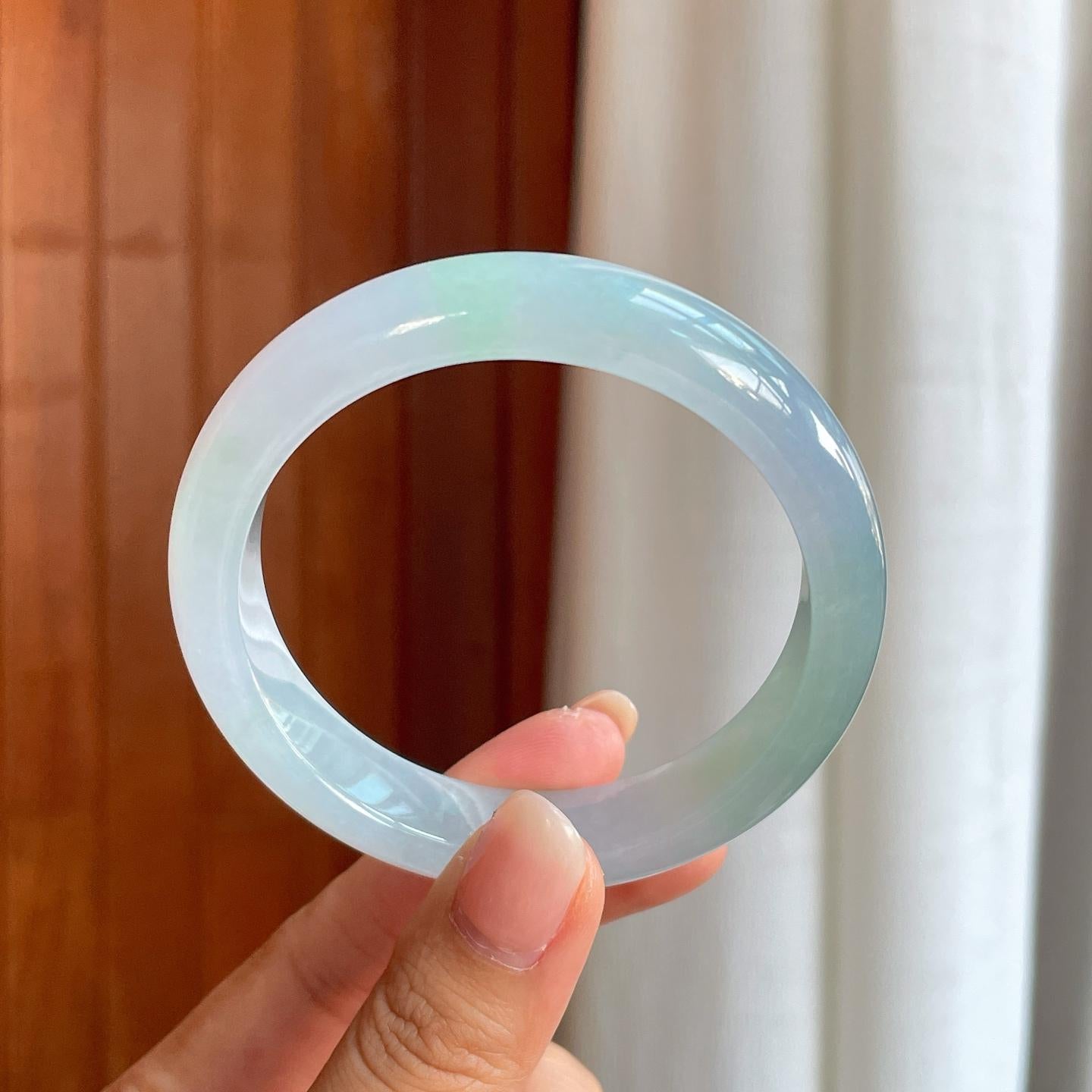 糯冰带底色翡翠平安镯（57.6mm）（yc408392）