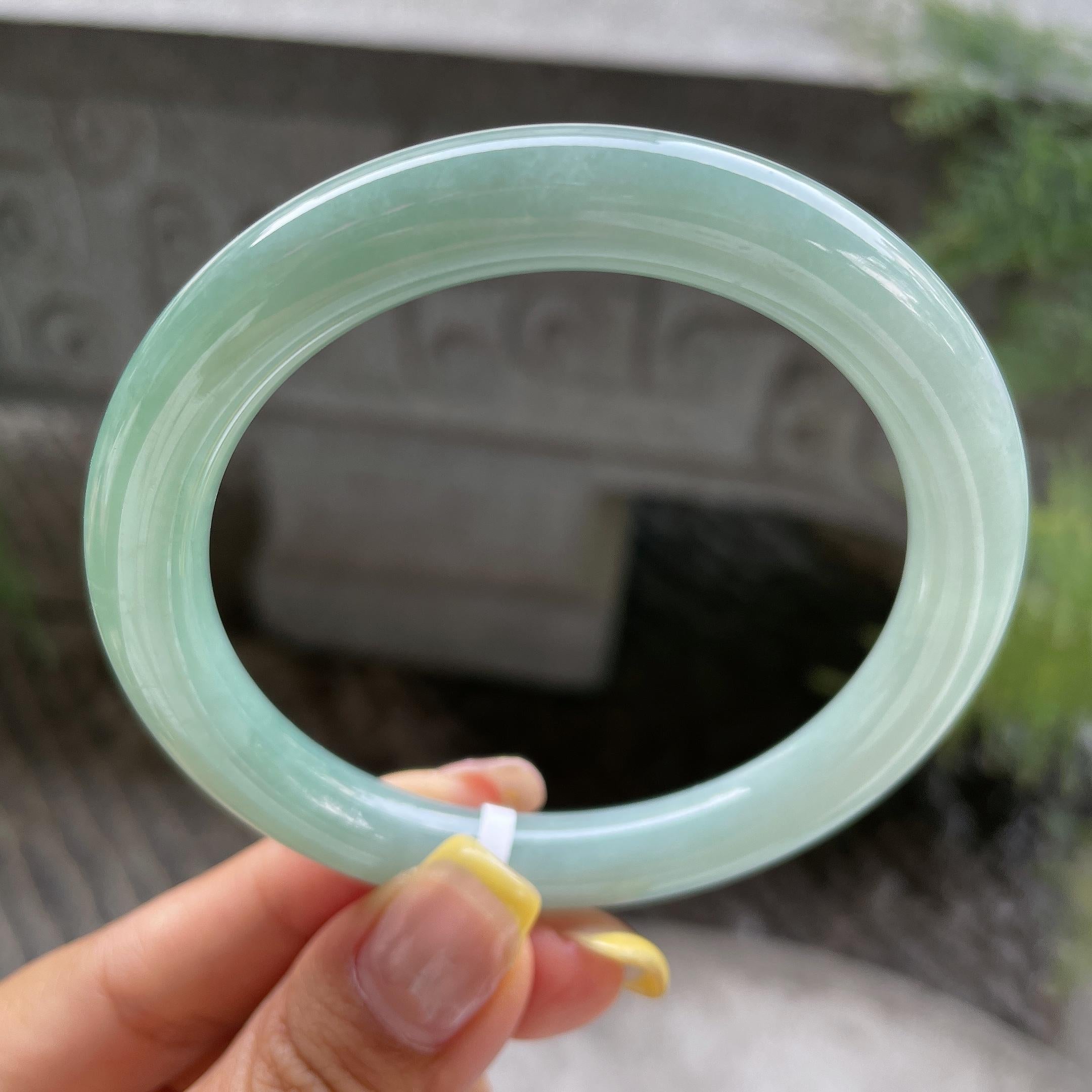 大圈口     细糯种晴底圆条手镯59圈    天然缅甸A货翡翠（yc387367）