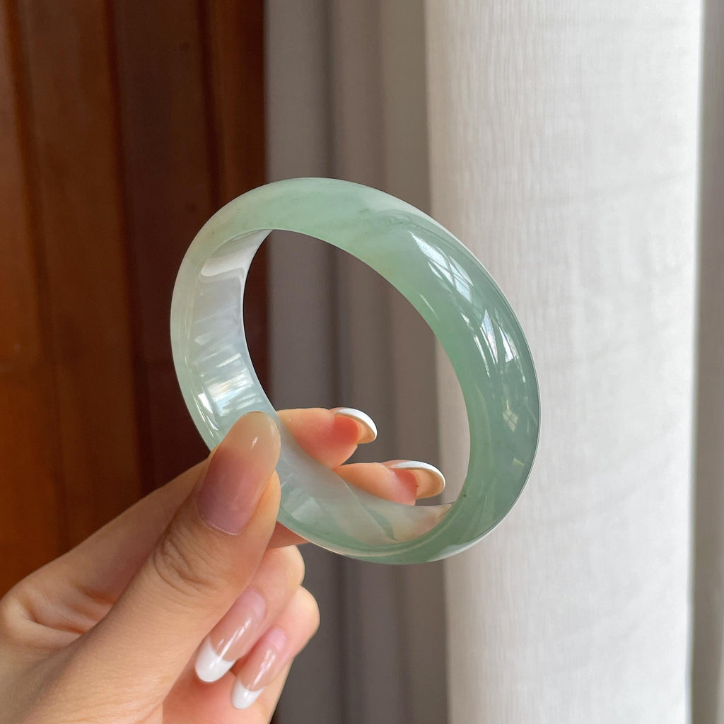 糯冰带色宽版翡翠贵妃镯（58mm)（yc424973）