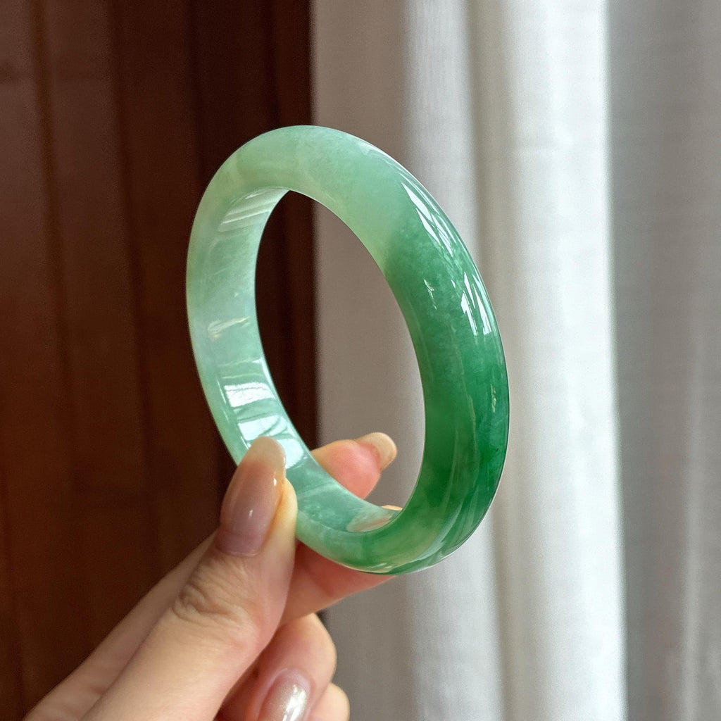 Vòng tay tròn bình an ngọc phỉ thúy Miến Điện tự nhiên loại A màu nước đục băng, vòng 56 (yc451555)