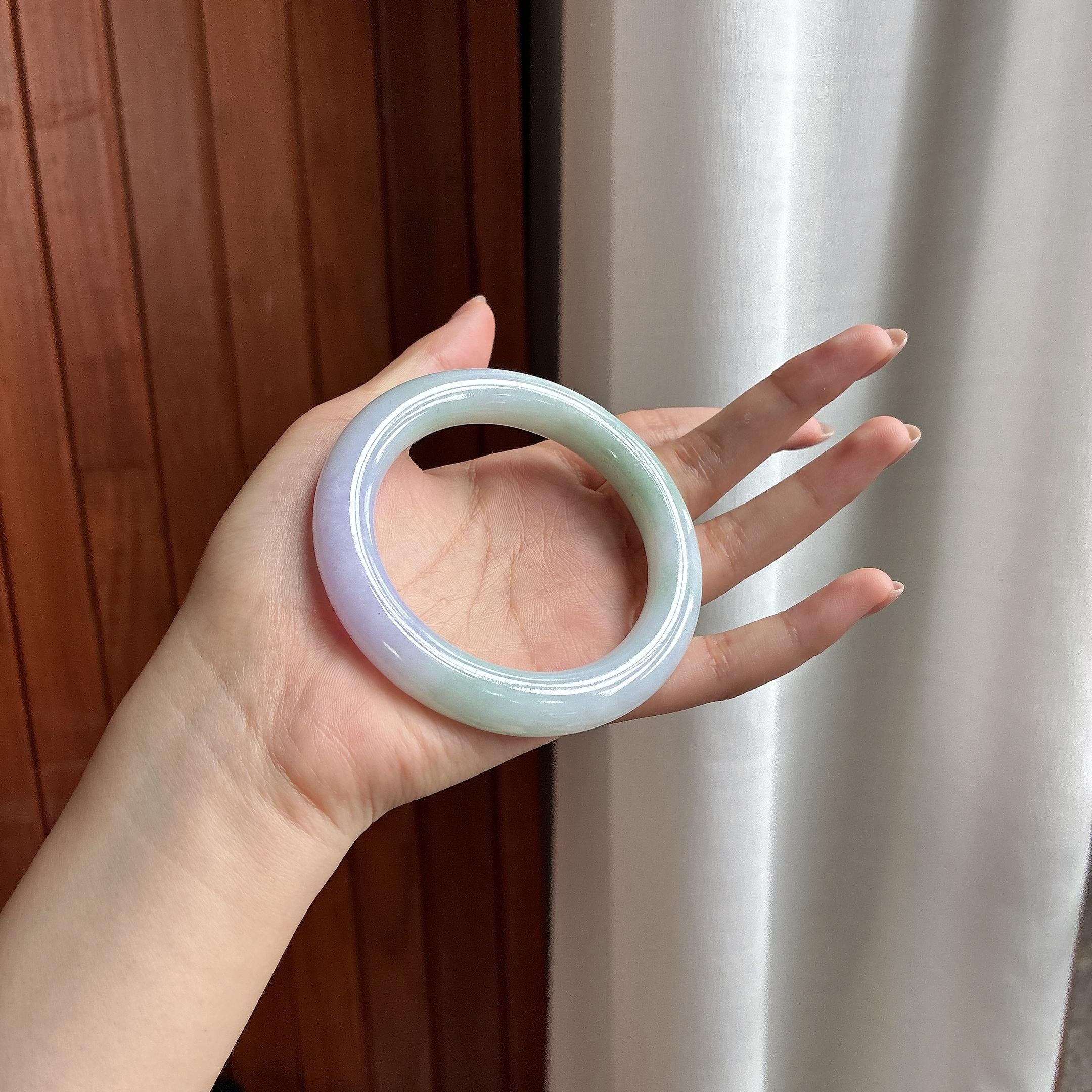 细糯冰春带彩圆条手镯 58圈 天然缅甸A货翡翠（yc537658）