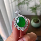 18k金钻镶糯冰种满绿蛋面吊坠（yc299517）