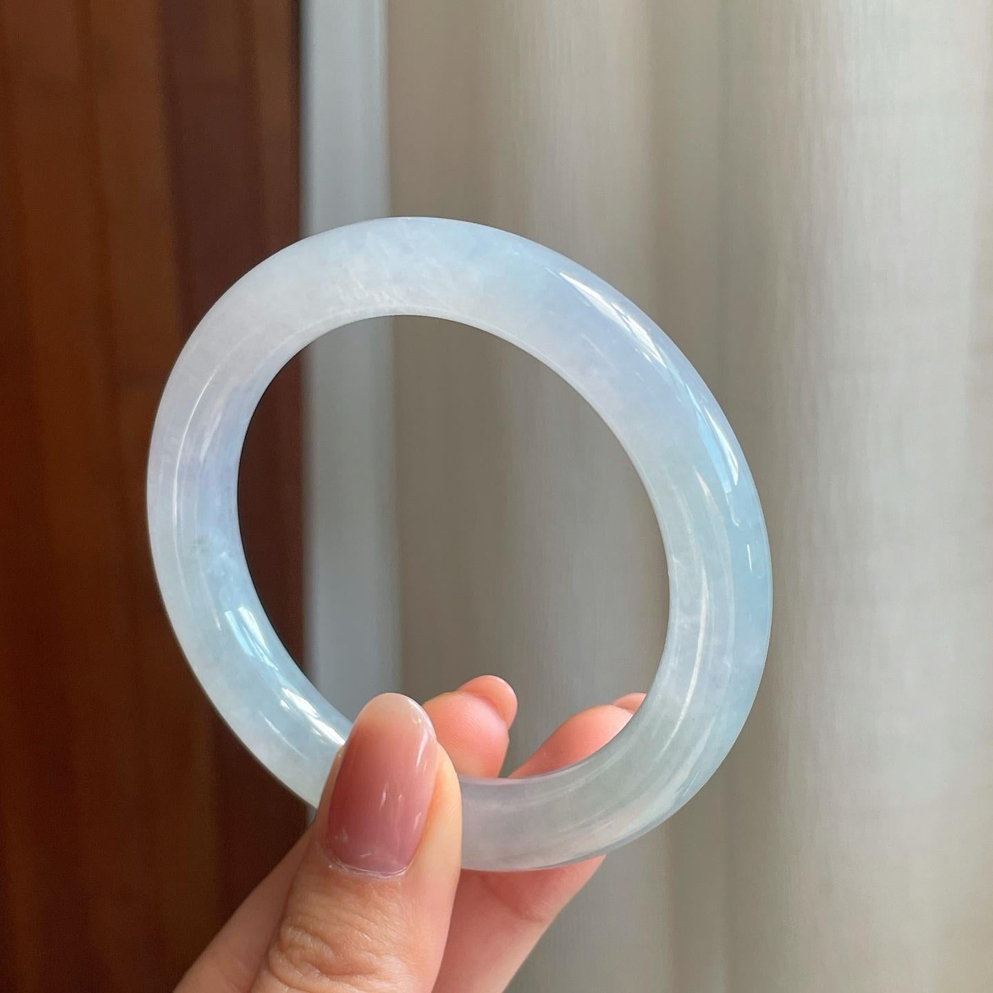 冰种淡底色翡翠圆条手镯（53mm)（yc329561）