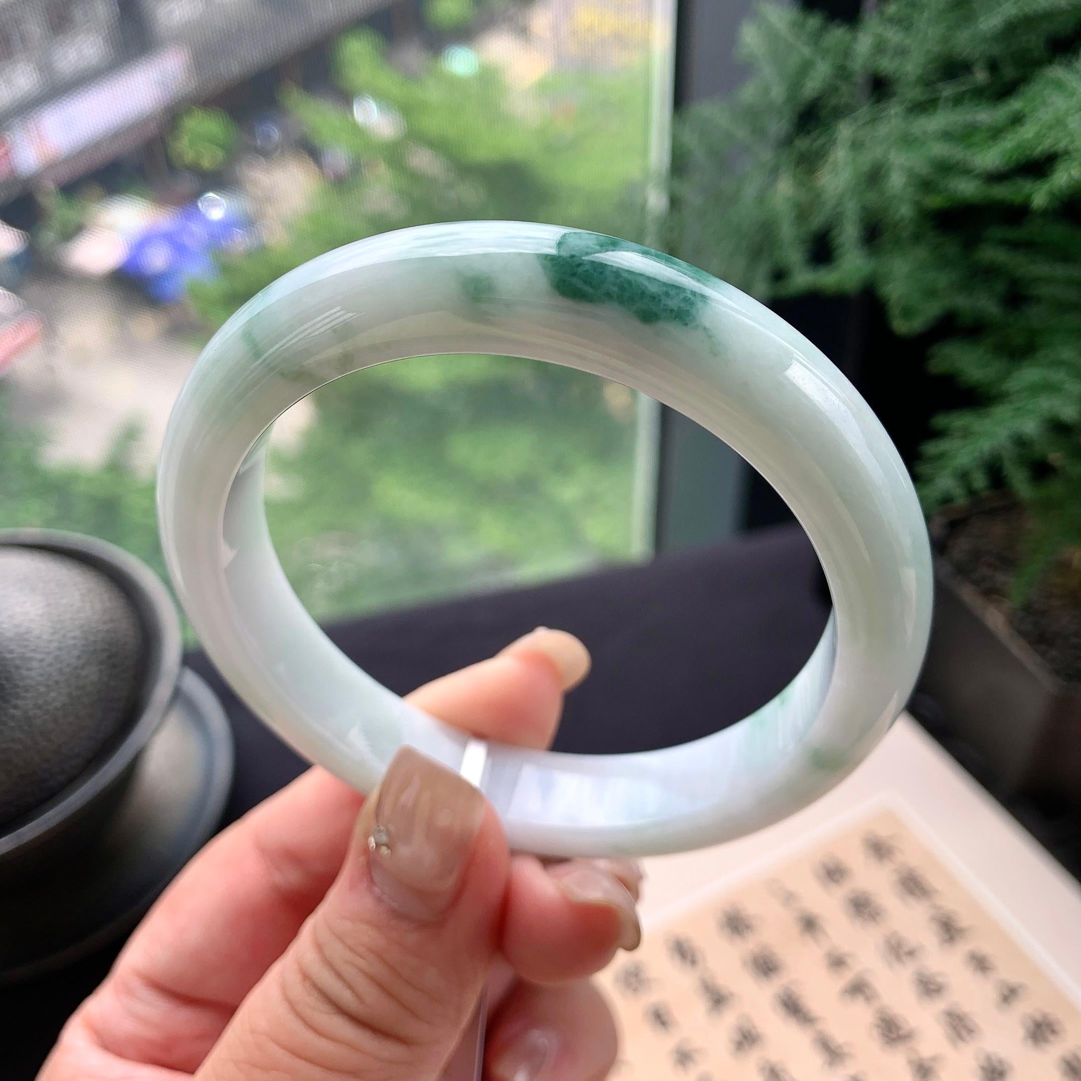 大圈口 细糯种飘绿花正圈平安镯 59圈口 天然缅甸A货翡翠（yc477608）