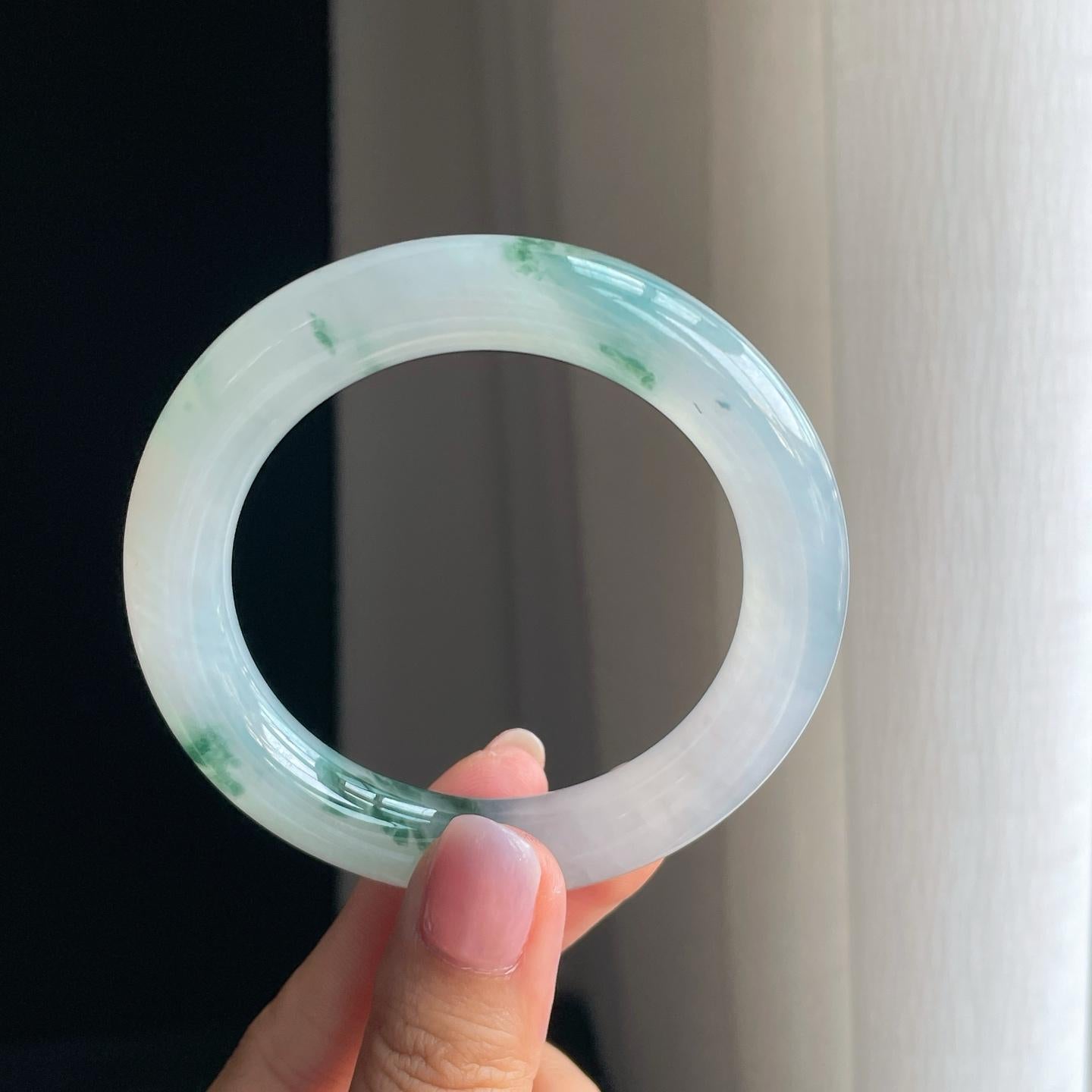 冰种飘花圆条翡翠手镯（54.2mm）（yc391389）