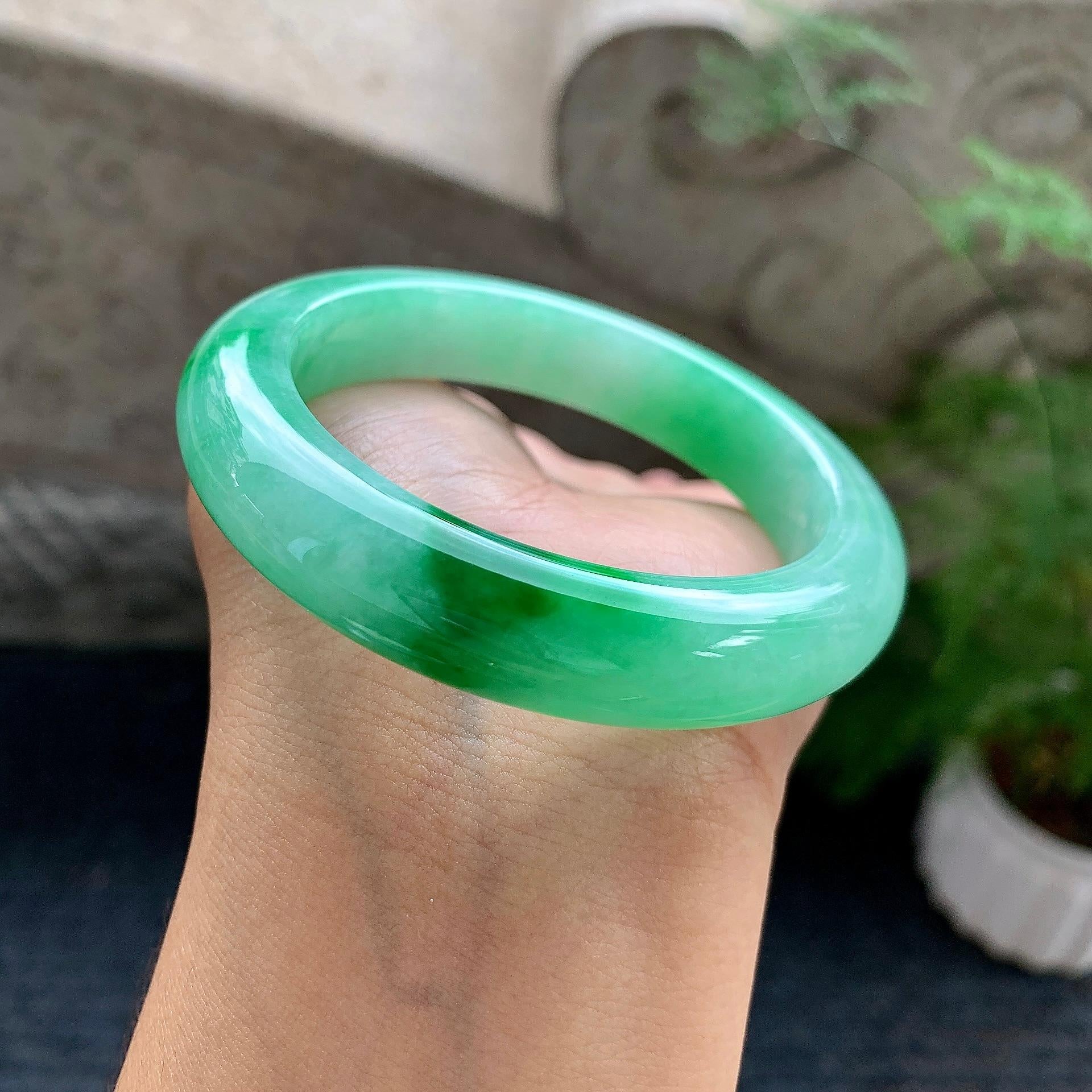 细糯种飘阳绿平安镯（53.7mm）（yc195924）