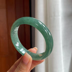 糯冰湖水绿翡翠平安镯（55.6mm）（yc400217）