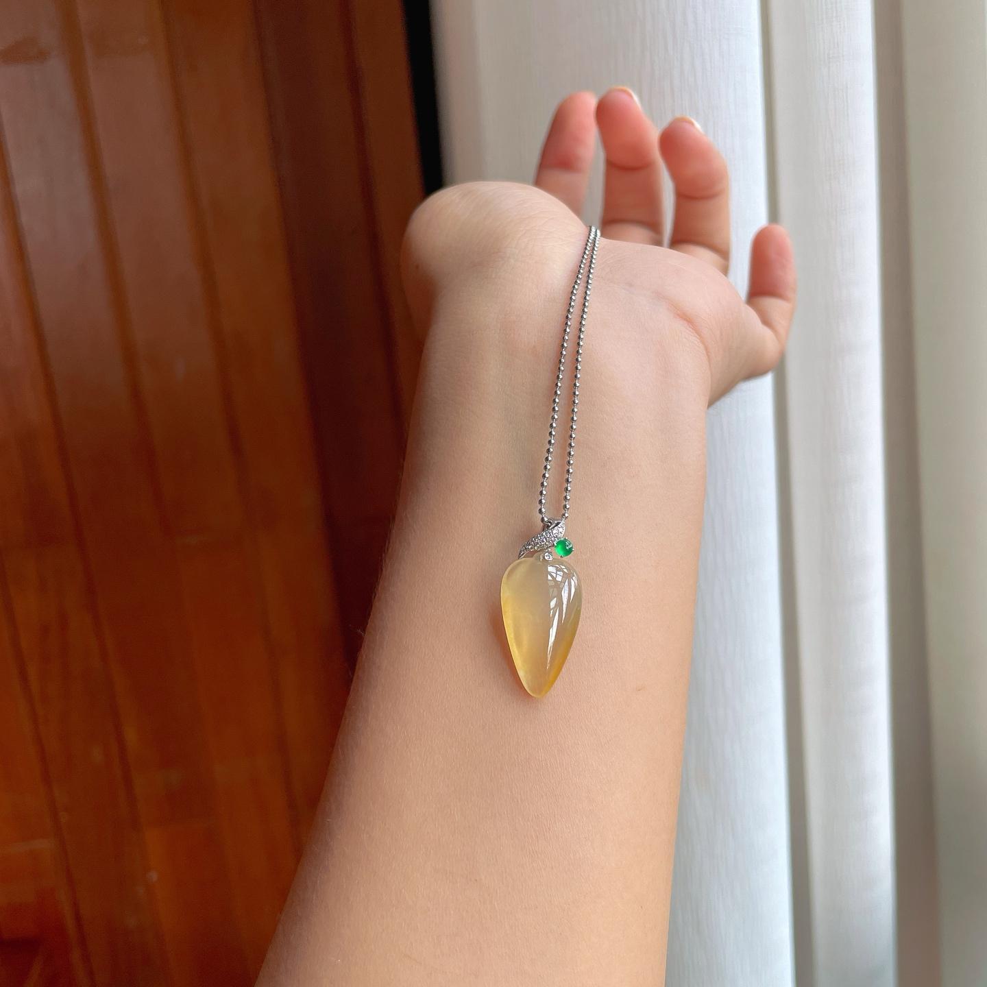 18k金扣冰种黄翡翡翠福瓜（yc251674）