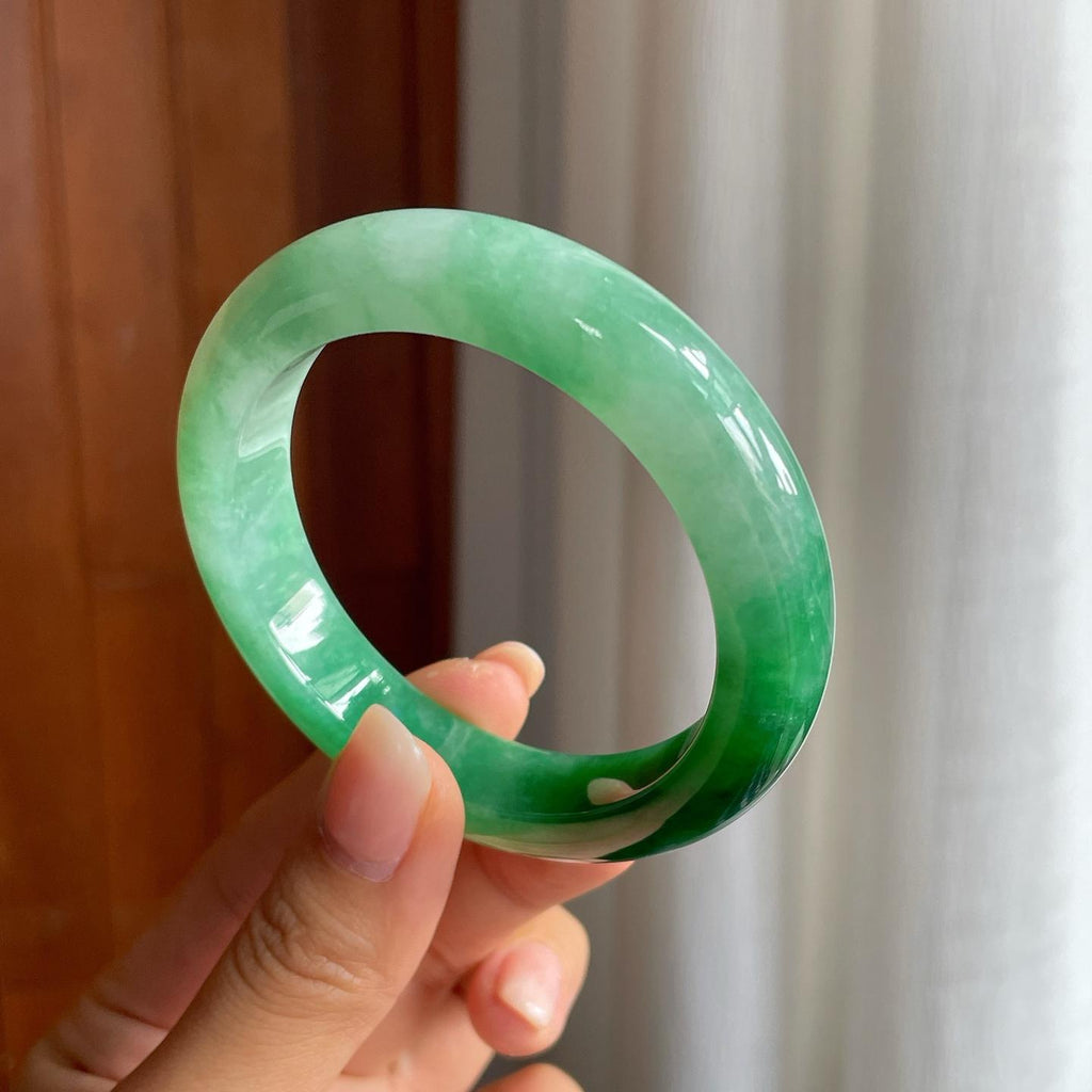 糯冰带辣色翡翠平安镯（54.6mm）（yc400220）
