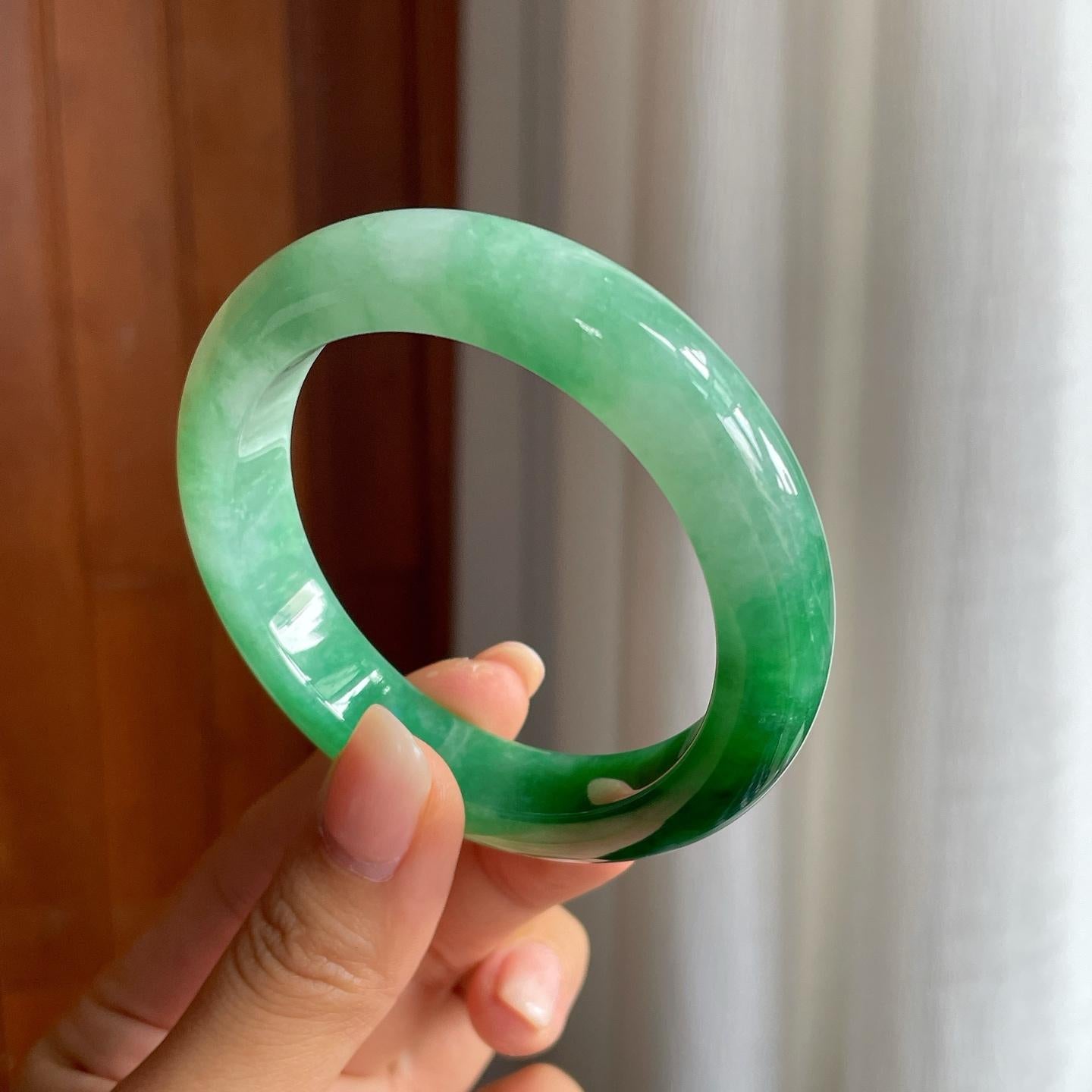 糯冰带辣色翡翠平安镯（54.6mm）（yc400220）