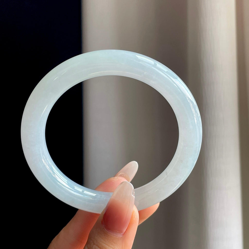 冰种淡底色翡翠圆条手镯（57.2mm）（yc303060）