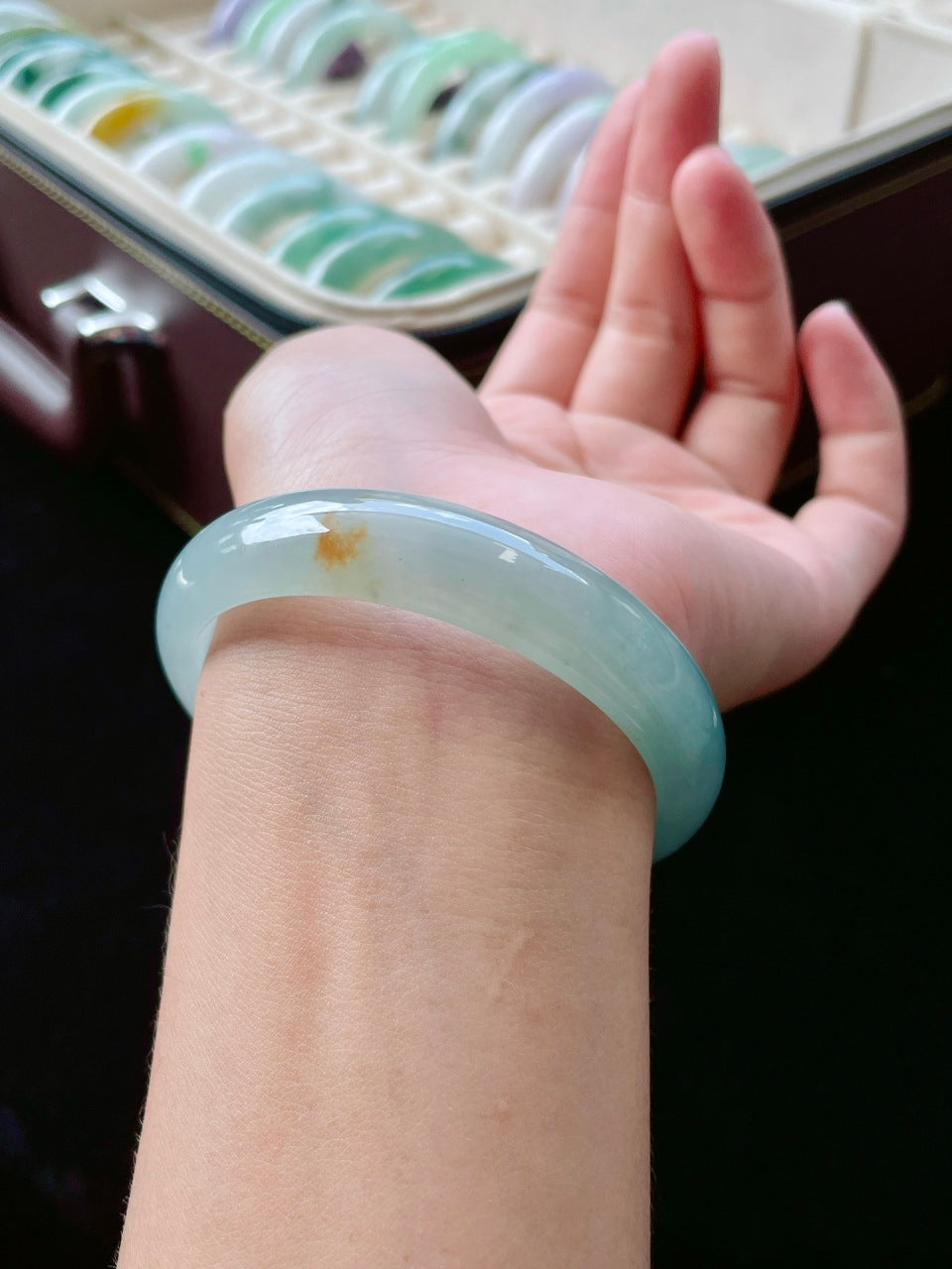 冰种飘黄正圈翡翠手镯（56.2mm）（yc016652）