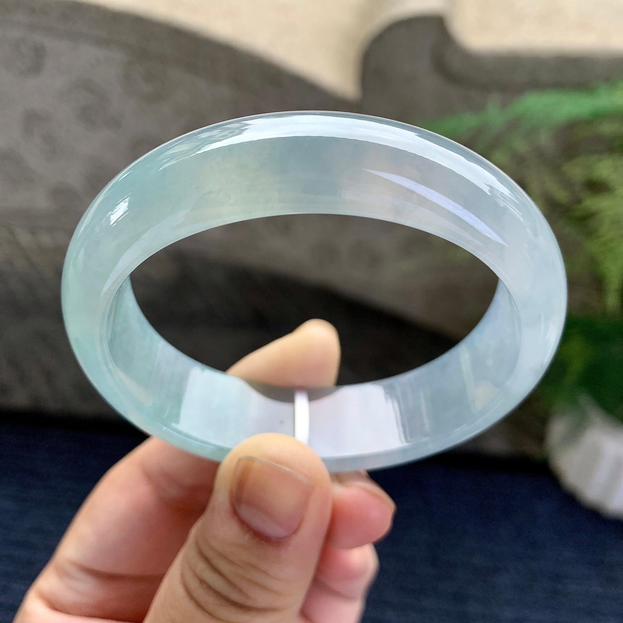 糯冰种蓝底宽版贵妃手镯（56mm）（yc228509）