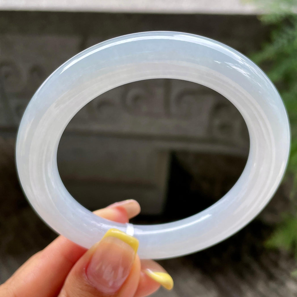 细糯种带底色圆条手镯55.8圈      天然缅甸A货翡翠（yc383113）