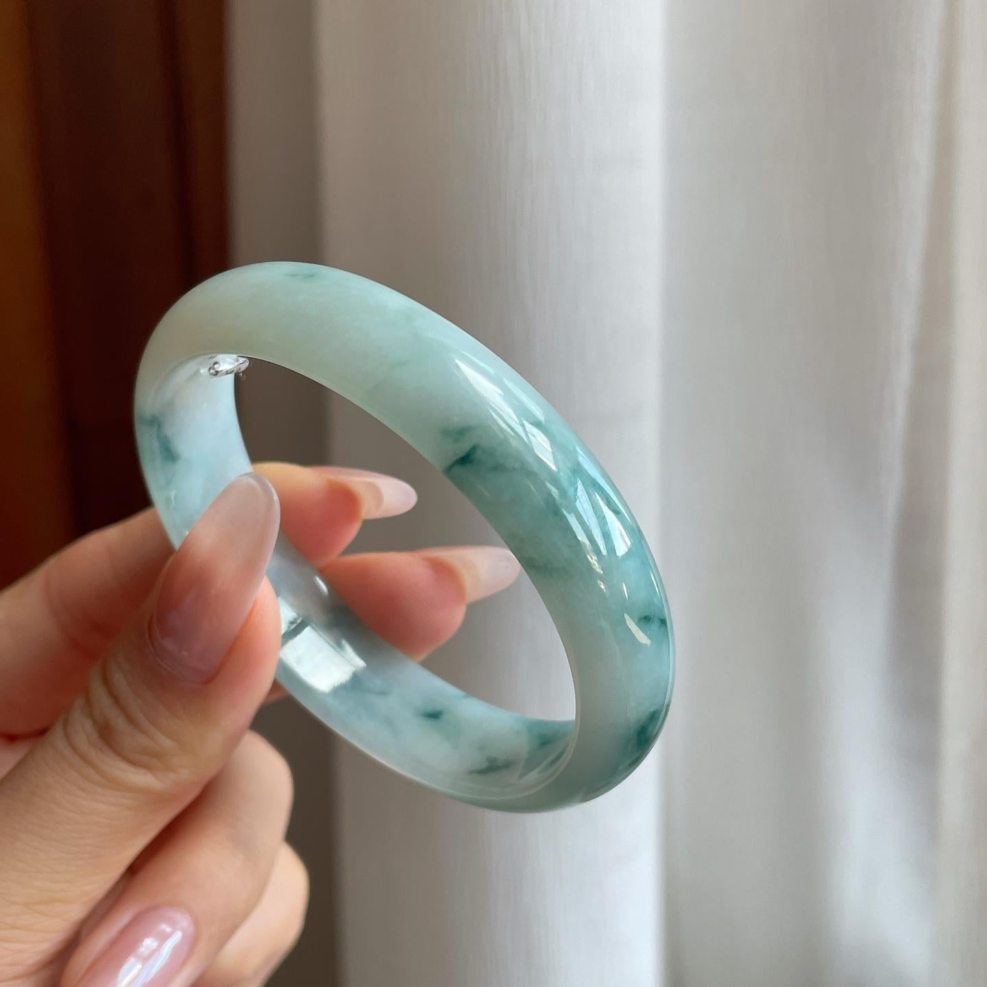 糯冰飘花翡翠贵妃镯（54.8mm）（yc281670）