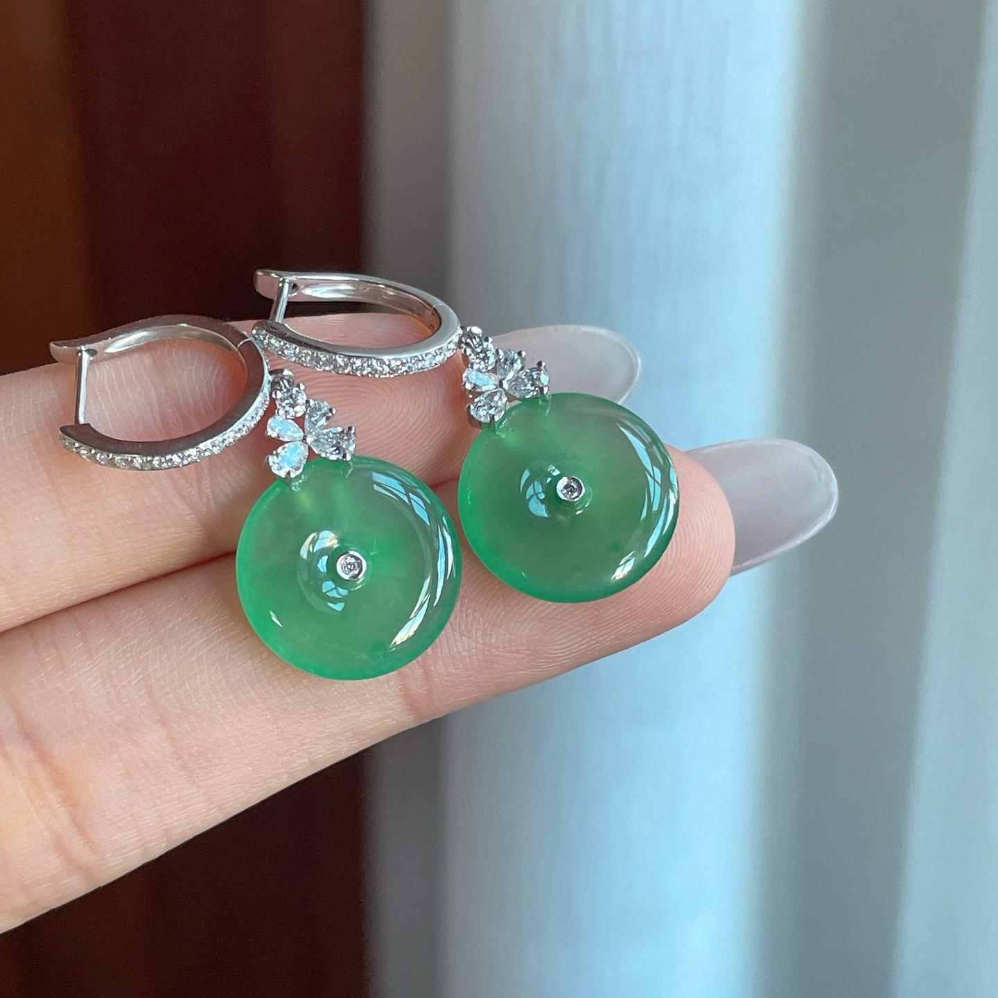 18k金钻镶冰种湖水绿翡翠耳坠（yc265743）