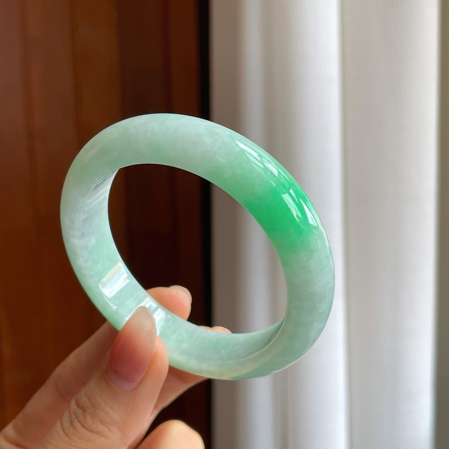 糯冰白底青翡翠平安镯（54mm）（yc318628）