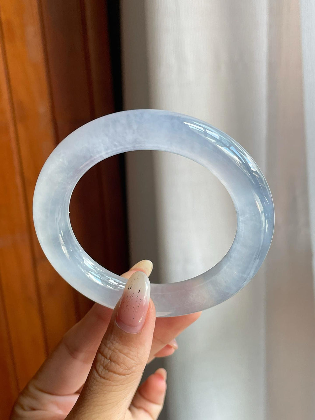 冰玻种无色翡翠圆条手镯（55.6mm）（yc220804）
