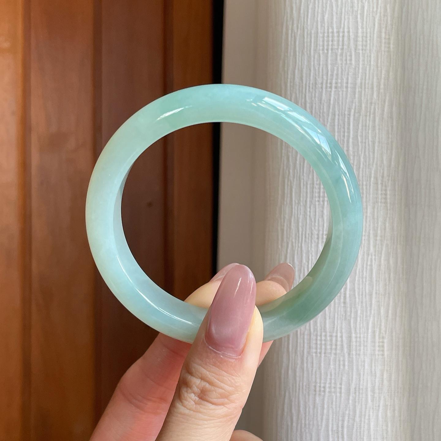 糯冰晴底翡翠平安镯（55.2mm）（yc294116）