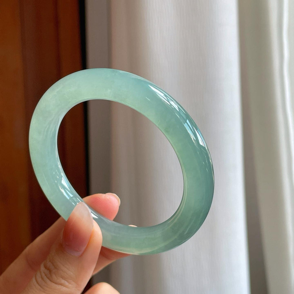 冰种湖水绿翡翠圆条手镯（54.5mm）（yc313025）