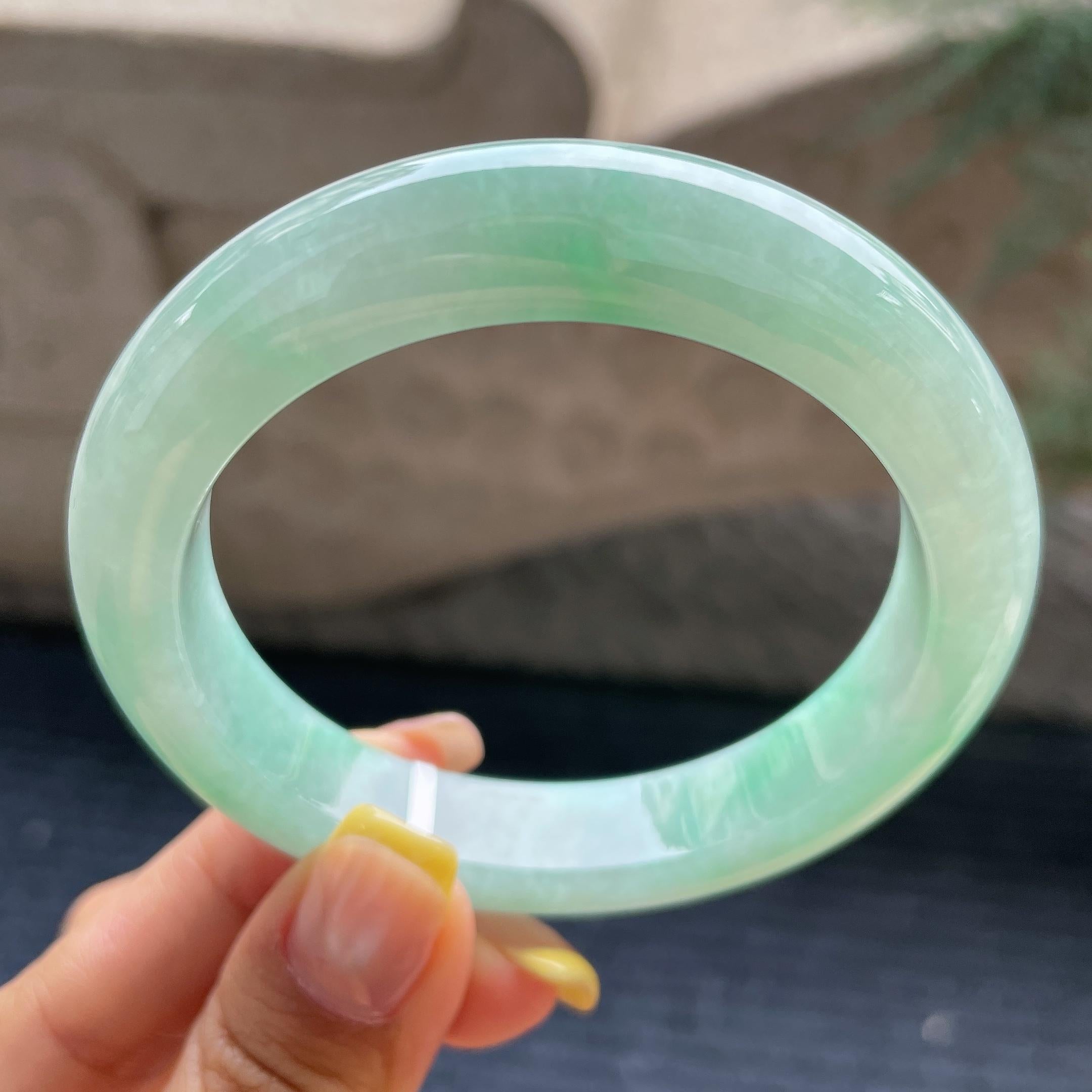 细糯种翠绿正圈平安镯57.1圈      天然缅甸A货翡翠（yc371536）