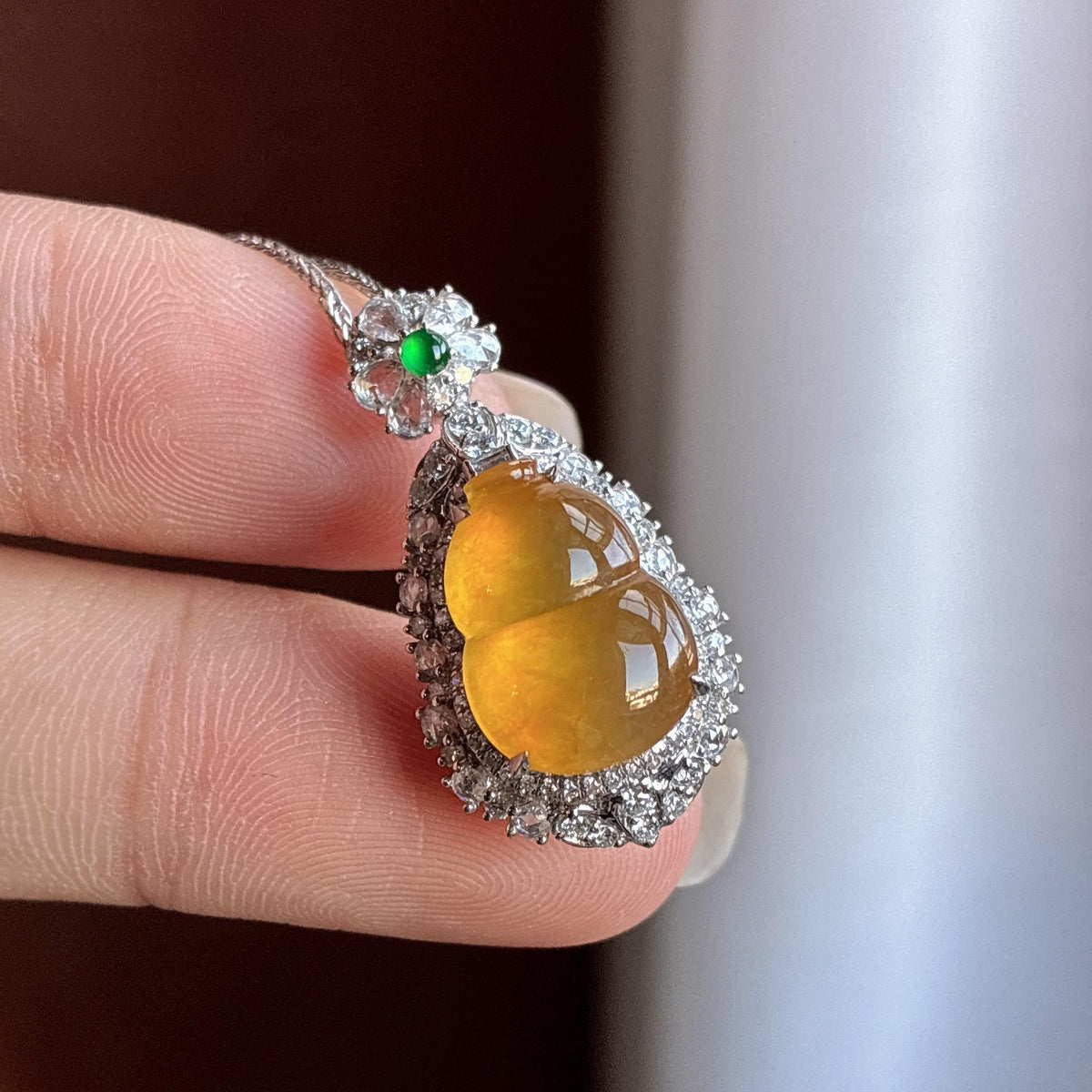 18k金镶冰种起光黄翡葫芦挂件（yc722845）