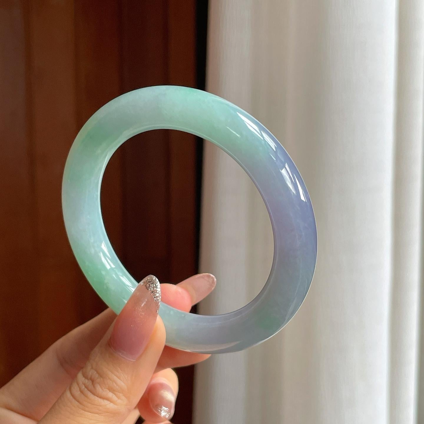 糯冰春带彩翡翠圆条手镯（56.8mm）（yc361773）