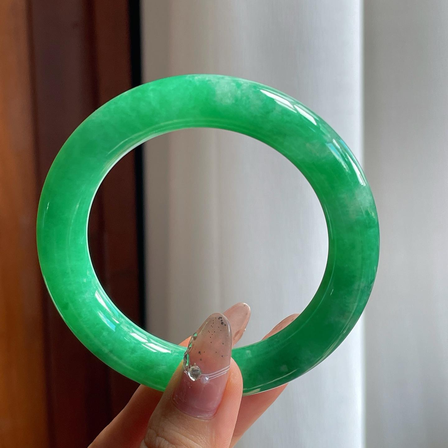 糯种满绿翡翠圆条手镯（56mm）（yc190531）