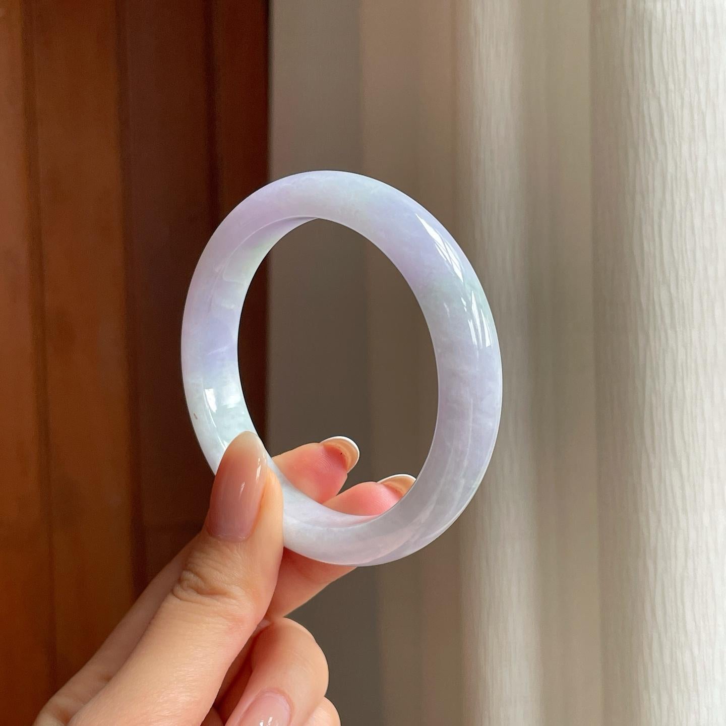 糯冰淡春底翡翠平安镯（55.6mm)（yc378036）