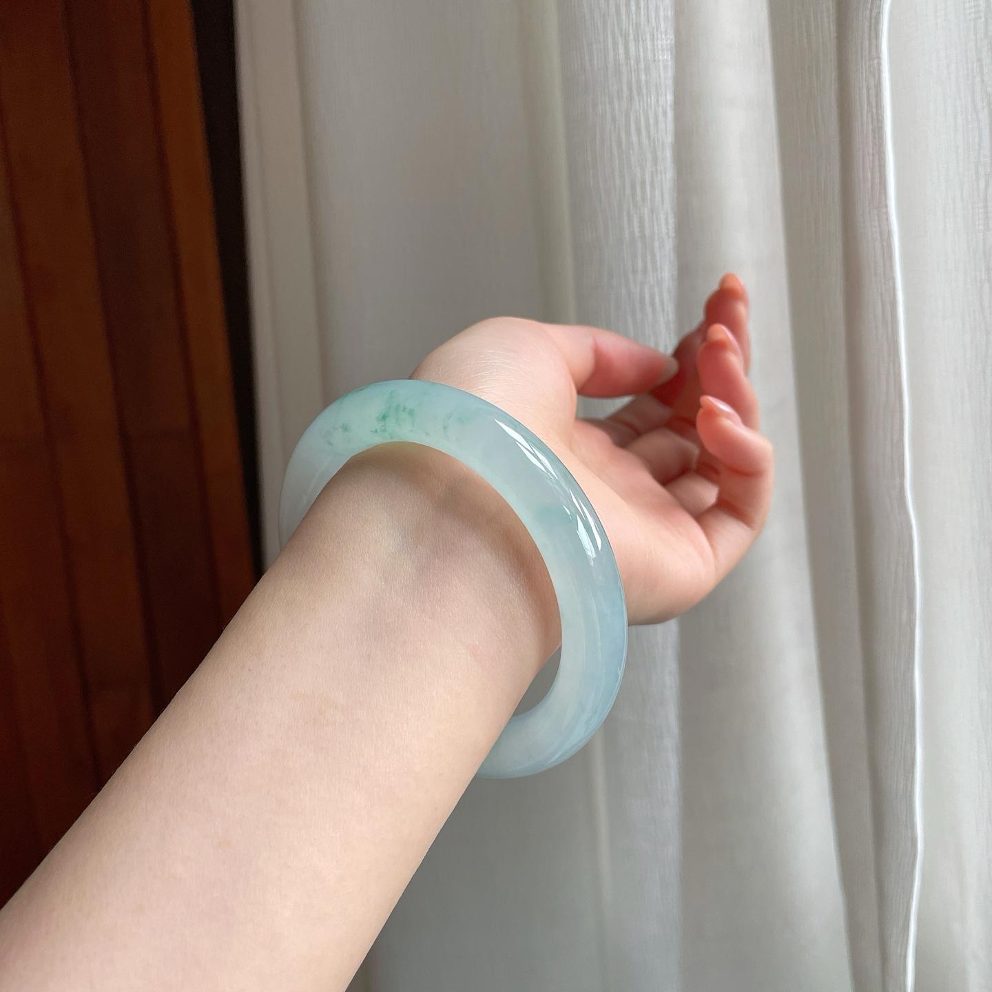 冰种飘花翡翠圆条手镯（56.4mm)（yc342950）