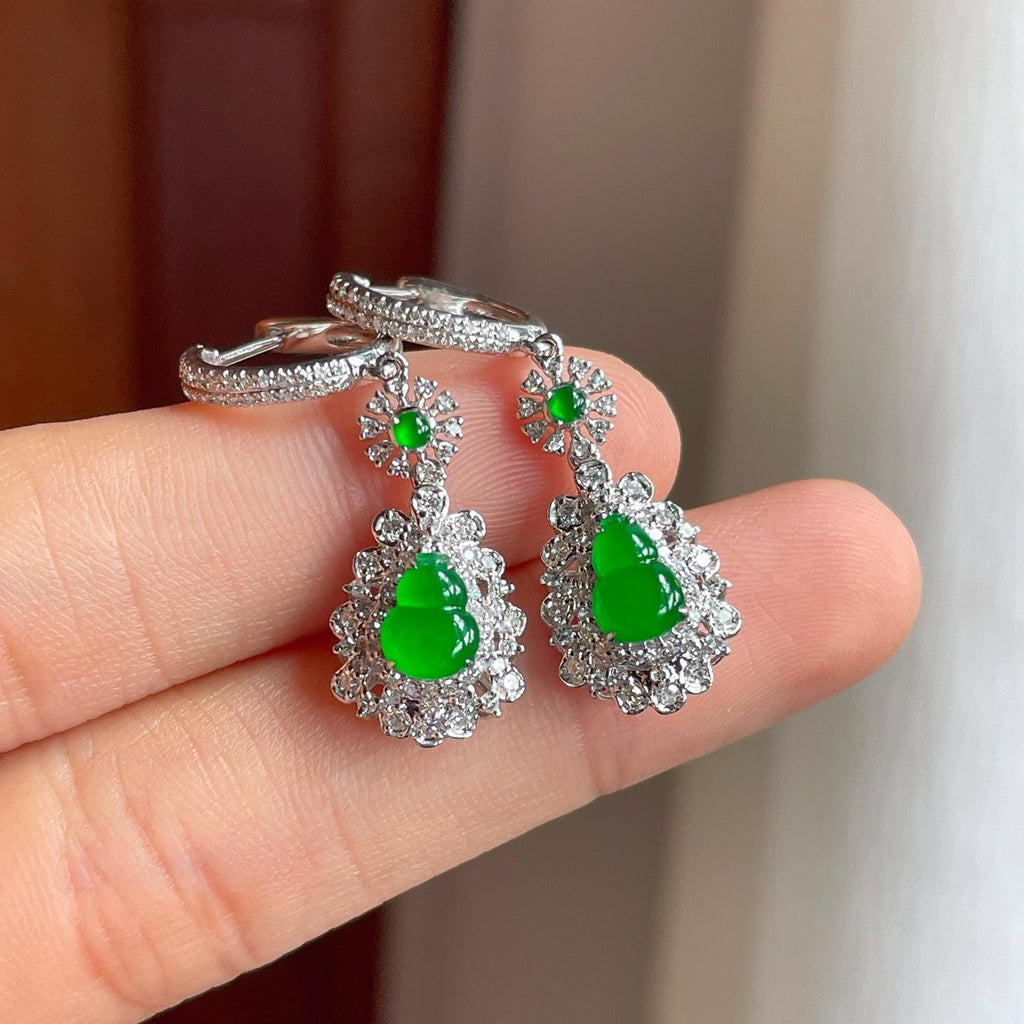 18k真金真钻镶冰种满绿翡翠葫芦耳坠（yc248492）