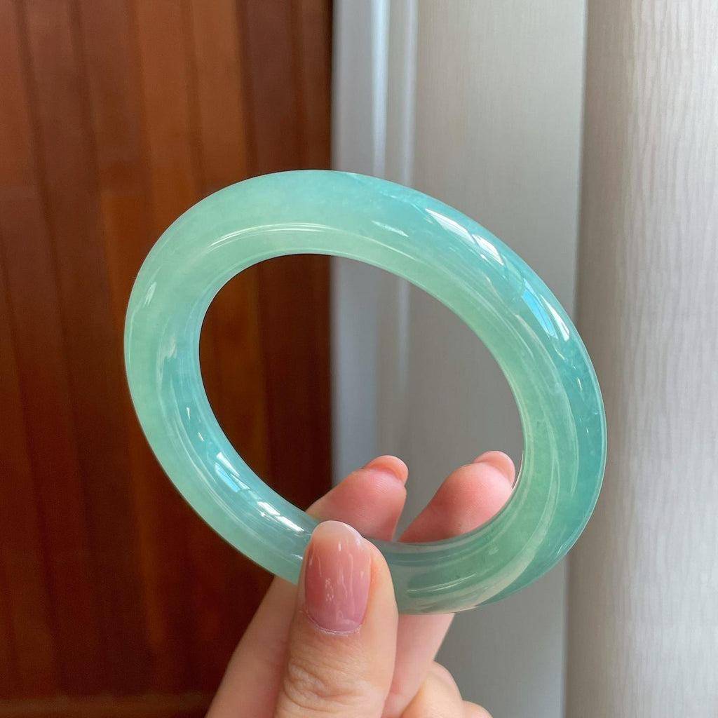 冰种晴底翡翠圆条手镯（55.6mm)（yc323867）