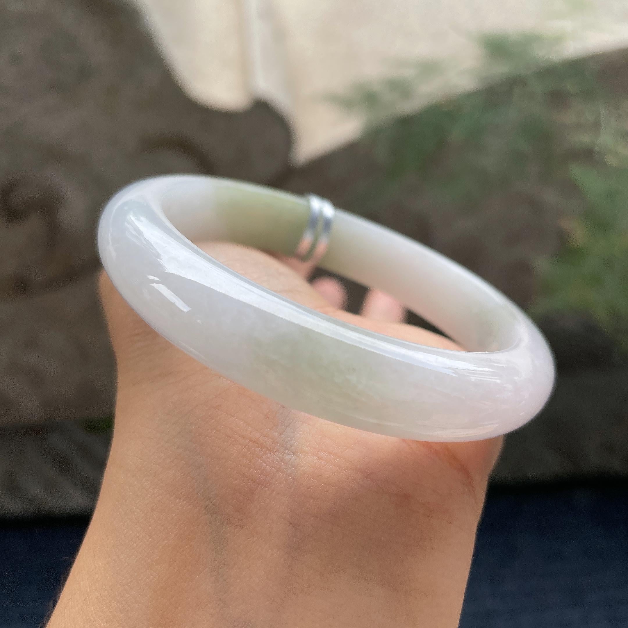 大圈口      细糯种飘花正圈平安镯59.2圈     天然缅甸A货翡翠（yc421239）