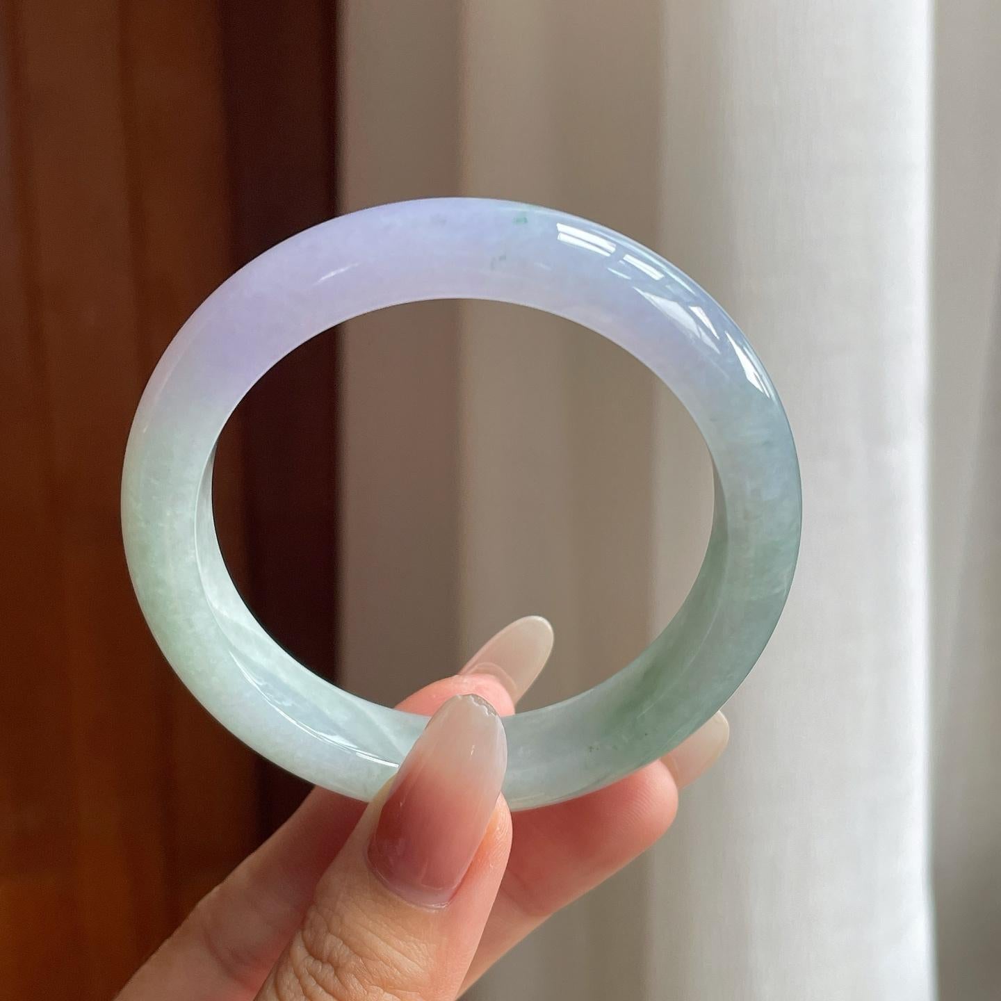 糯冰春带彩翡翠平安镯（56.4mm）（yc263535）